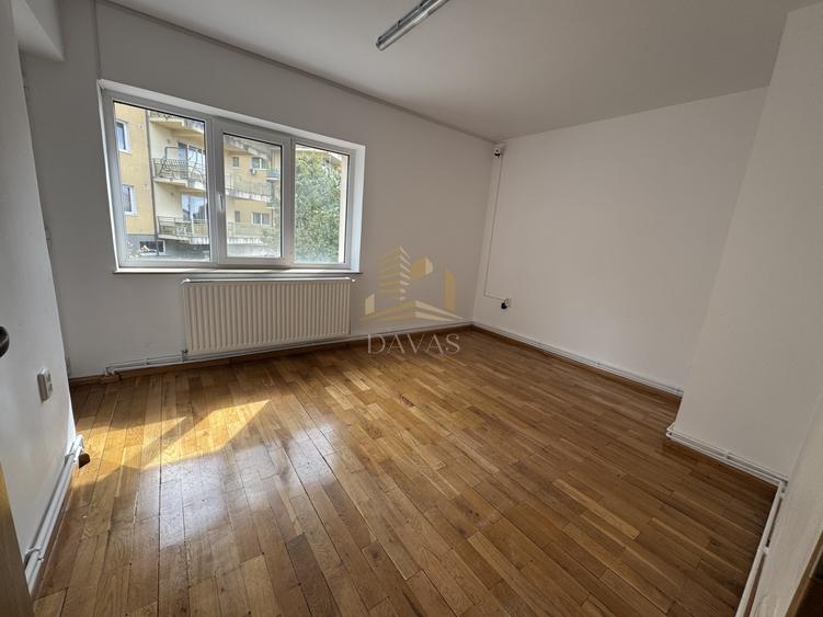 Casă individuală 11 camere 600mp utili | 1.500mp teren | Andrei Muresanu