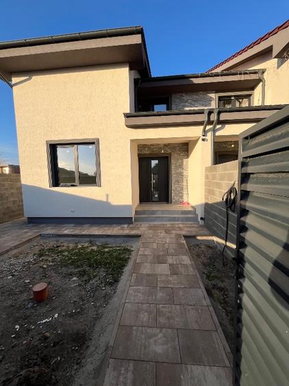 Duplex de vânzare Mosnita Veche