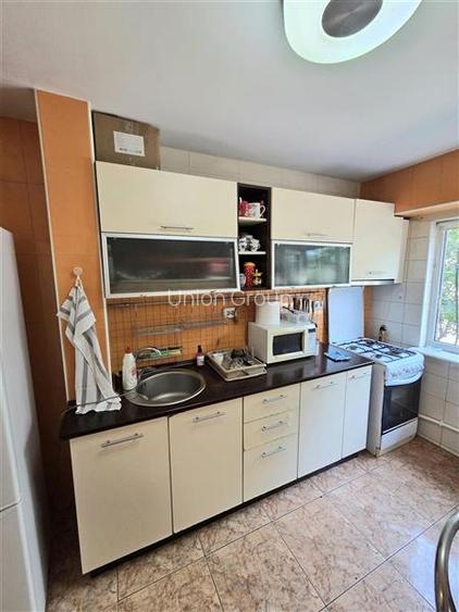 Apartament 2 Camere, Decomandat, Inel 2 - 14