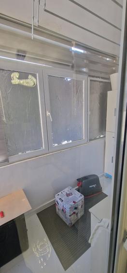 Se vinde apartament semidecomandat 2 camere pret 75000 euro negociabil.