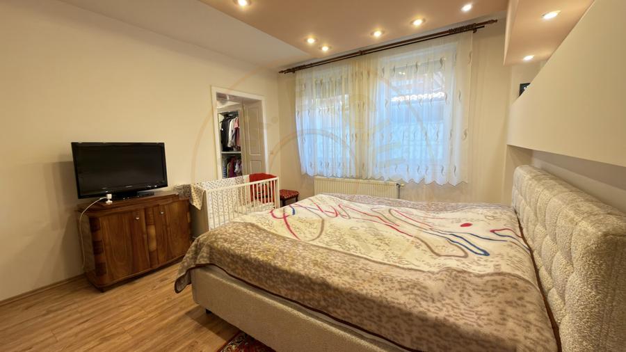 Casa Visurilor /4 camere-163 mp / Teren-1036 mp / B-dul 25 Octombrie - Carei