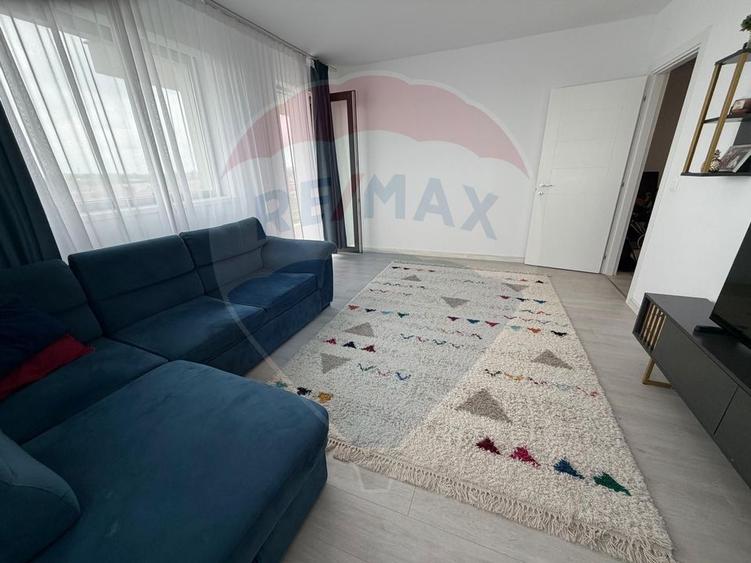 Vanzare Apartament 2 camere Hils Splai