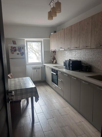 Dacia, apartament decomandat 4camere, renovat, mobilat , utilat modern, etaj 2