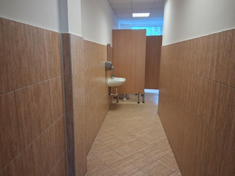 Imobil D+P+E situat in Calea Feldioarei, suprafata 3488 mp, teren 6800 mp !