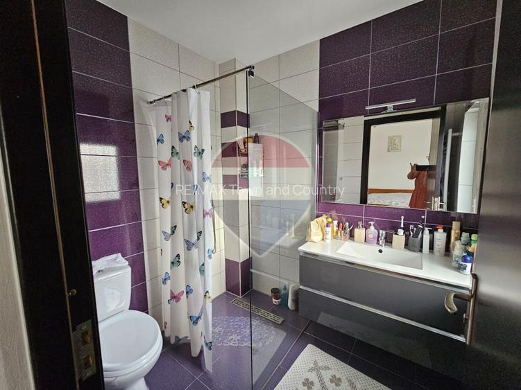 Casă / Vilă cu 9 camere de vânzare - 19