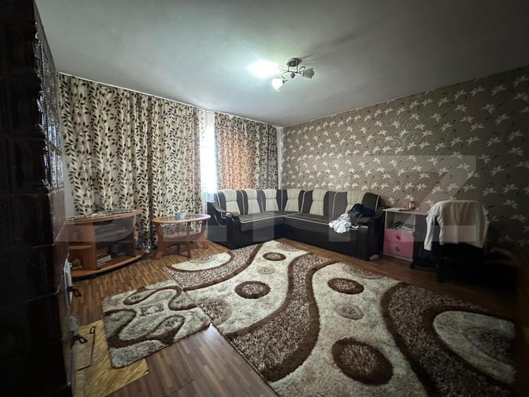 Casă individuală cu garaj, atelier, curte - zona Gh. Apostol, Hunedoara