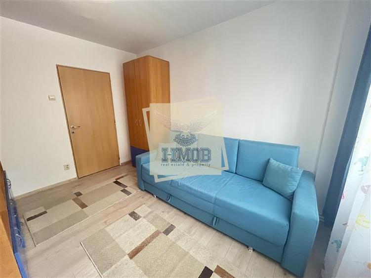 Apartament 3 camere 2 bai balcon si pivnita zona Terezian