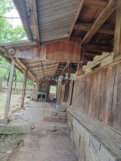Casă batraneasca Laz comuna Dezna,teren 2800 mp teren - 4