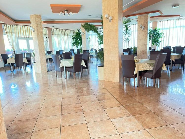 Afacere la cheie! Pensiune cu restaurant la DN7, 22 camere, teren 10000 mp!