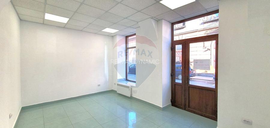 Spațiu comercial 75 mp  Piata Catedralei. Vitrină  si acces din stradă - 9
