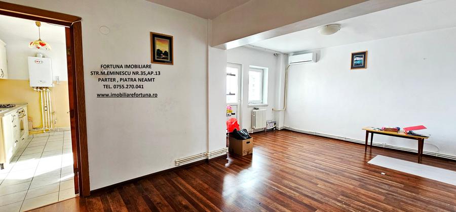 Apartament 3 camere, 2 locuri parcare, view spectaculos, zona Calea Romanului