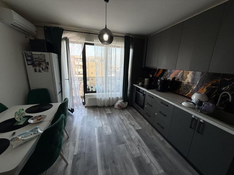 Apartament 3 camere zona Palazu Mare