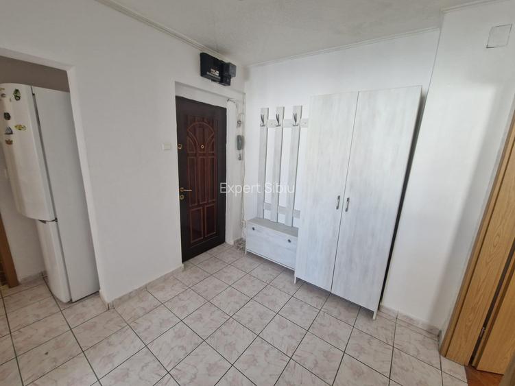 VÂND APARTAMENT 2 CAMERE DECOMANDAT – ZONA CIREȘICA, STR. SIRETULUI - 8