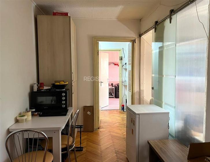 Apartament - 2 camere - decomandat - Astra - 3