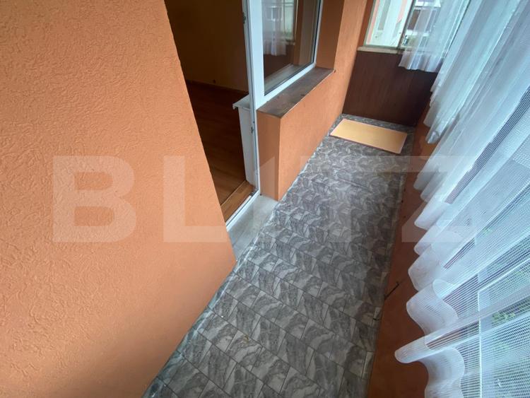 Apartament cu 4 camere, decomandat, 78 mp, 2 bai, et intermediar, Dambul Rotund