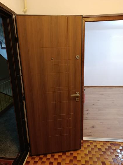 Tomis 3 , 2 camere decomandat , centrala gaze