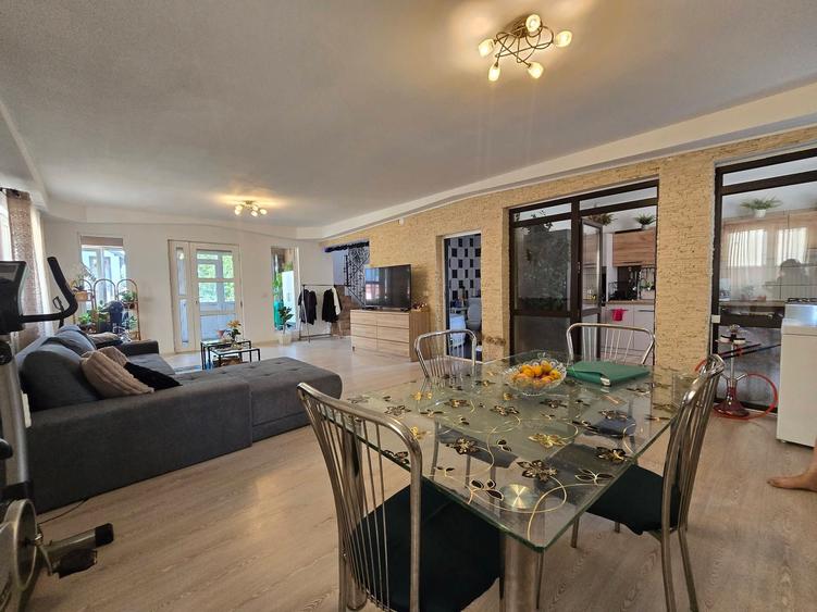 Casa P+1 , 4 Camere, Pantelimon-Tractorului, Mega Image