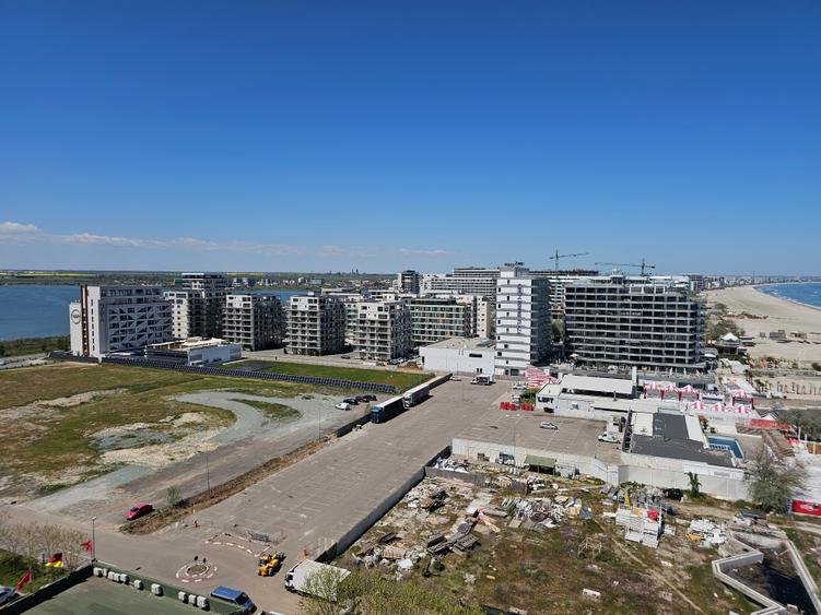 Apartament 2 Camere Marina Towers Blocul Vedetelor Vedere Frontală Mare si Lac