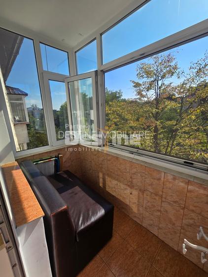 Apartament de vânzare | Zona TÂRGU CUCU | semidecomandat, 3 camere - 9