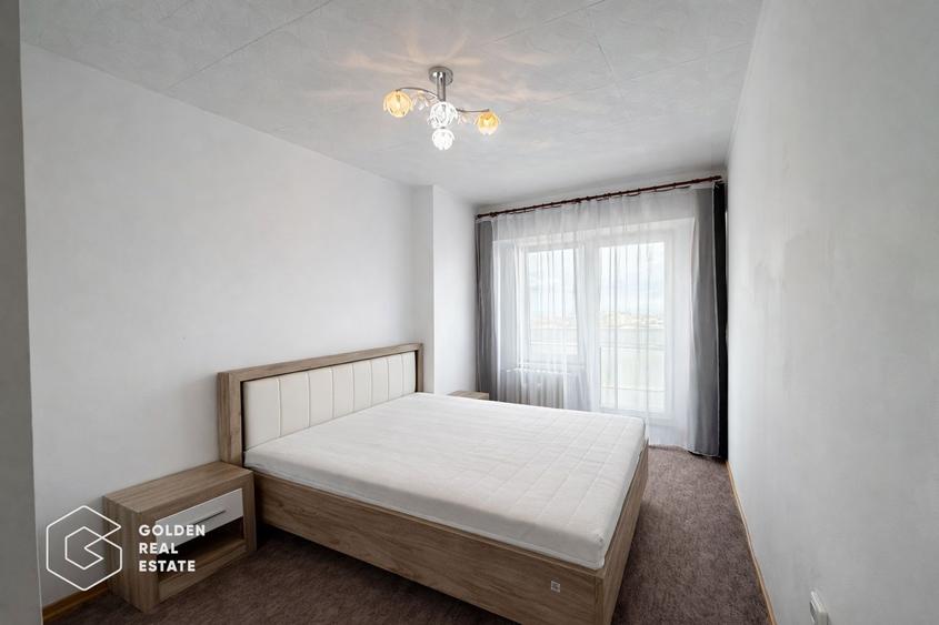 Apartament 3 camere tip Samanta, decomandat, zona Polivalenta