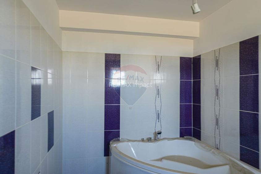 De vanzare casa+garaj/hala, teren 580mp, ideala pentru business - 10