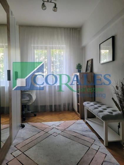 Aradului - 3 camere. BLOC IZOLAT - Etaj 3 !