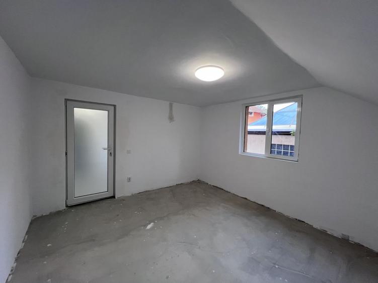 Casa / Vila 6 camere zona Calea Dumbravii Sibiu