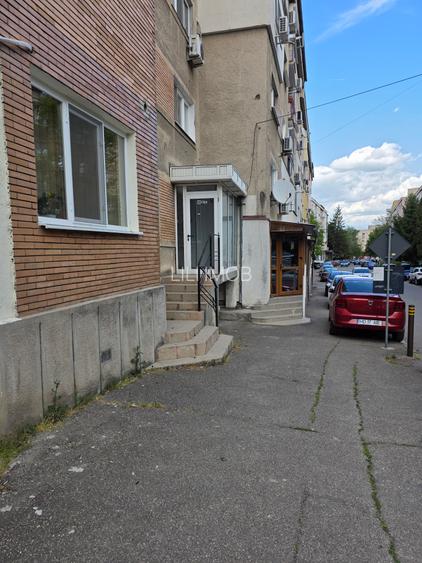 Vand spatiu comercial central Deva - 8