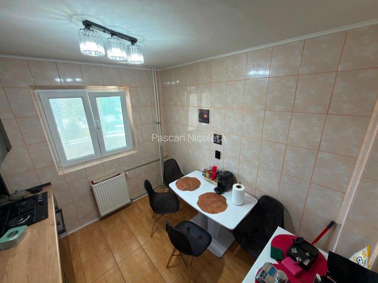 Proprietar direct/ Vând apartament 3 camere , renovat nou, mobilat și utilat nou - 9