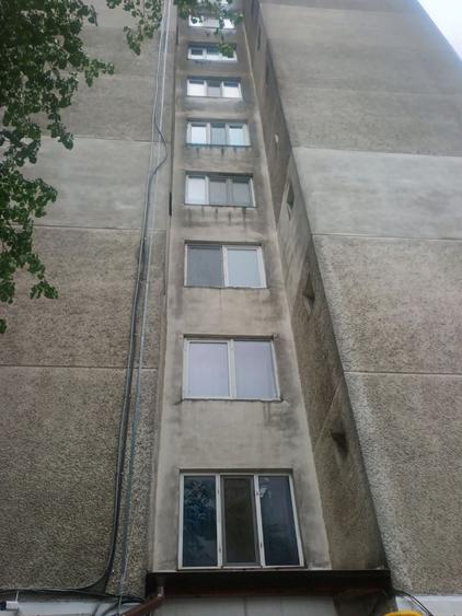 Apartament 3 camere podul Giurgiului etaj 3/10