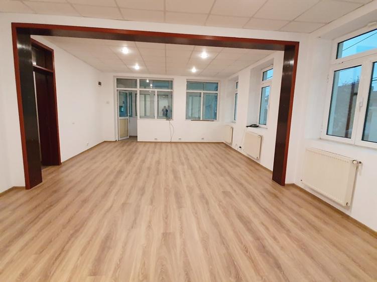 Sediu Firma 353mp Calea Calarasilor | Acces Separat si Terasa Rooftop