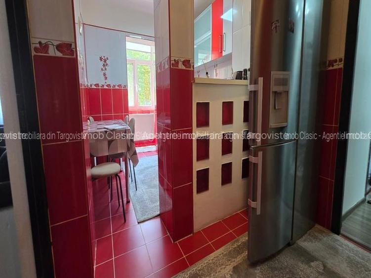ETAJ 1,Micro  3 Târgoviște,  vânzare apartament 3camere - 9