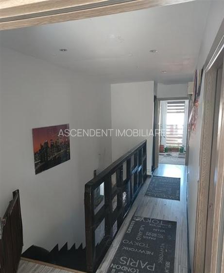 Casa tip duplex cu 3 dormitoare, curte, 3 locuri de parcare, 2 gradini, Ghimbav,