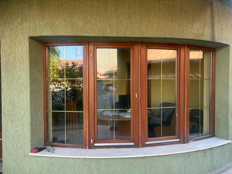 Vila moderna Parter + Etaj , an 2005, teren 406 mp, gaz,Coiciu strada linistita