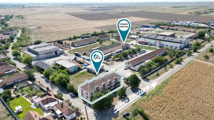 Clădire împunătoare de 540 mp pe 2 nivele în Sânnicolau Mic