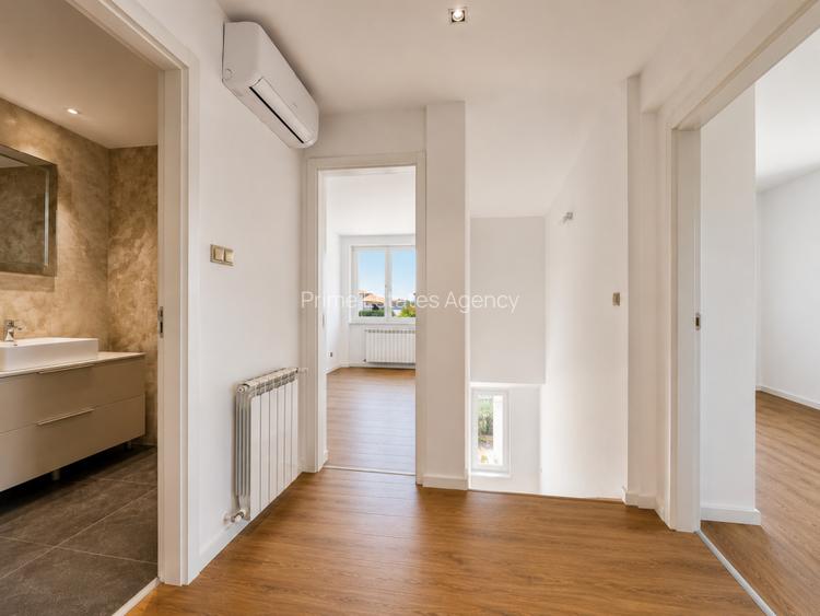 Vila tip duplex complet renovata 2026,  Sidney Residence Tunari - 15