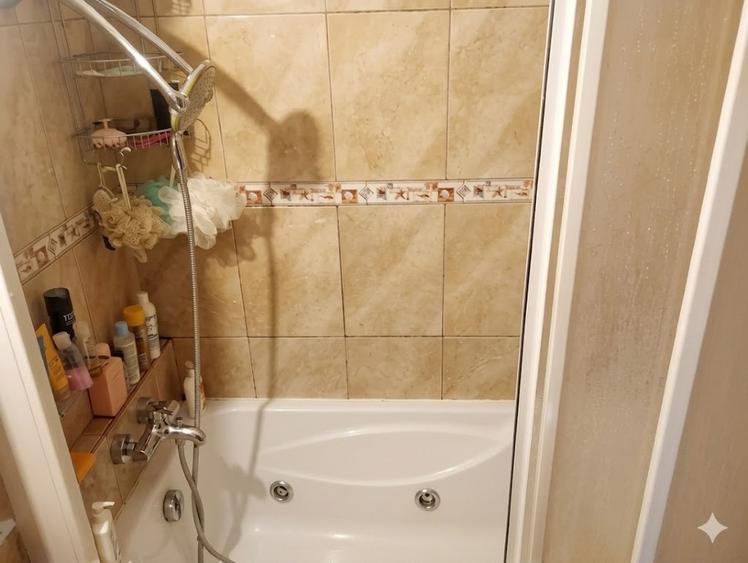 Vânzare: 3 Camere Decomandat | București, Bd. Brâncoveanu, Bloc 1993, Proprietar