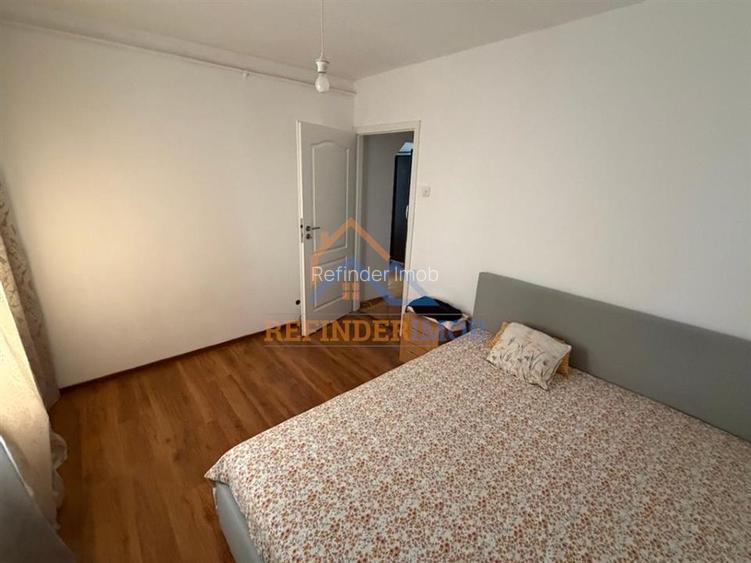 Apartament 3 camere zona Sebastian