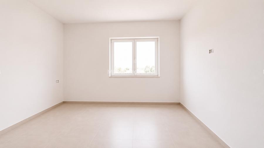 Duplex Pe Parter Cu 3 Camere | Mosnita Noua | 76mp Utili + Terasa | Teren 335mp - 10