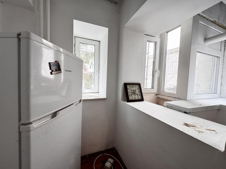 Apartament cu 2 camere si balcon | etaj 1 | PTTR | de vanzare
