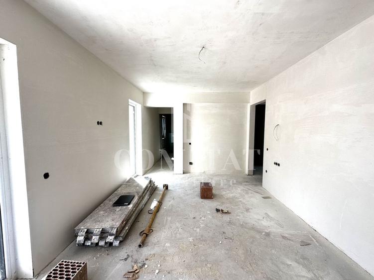Duplex | Zona str Florilor-Floresti | 2 Locuri de parcare