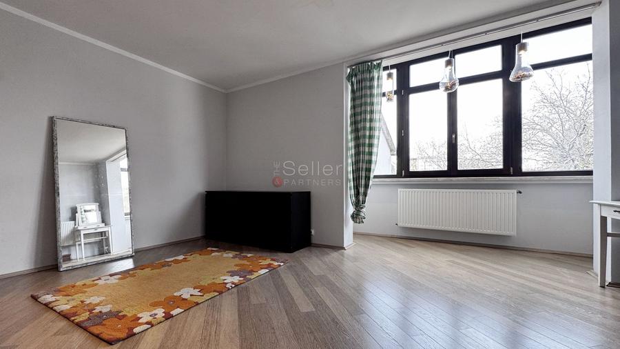 Proprietate cu suprafata generoasa | Zona AFI