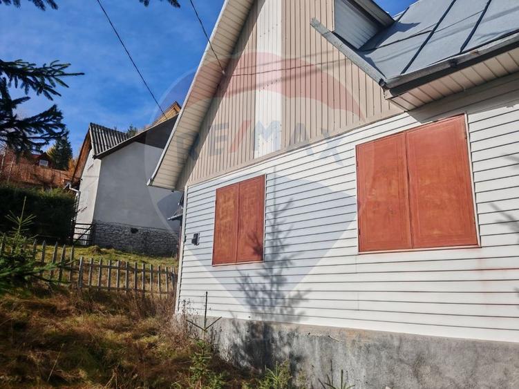 Cabană de vânzare în Muntele Băișorii – Zona Jera