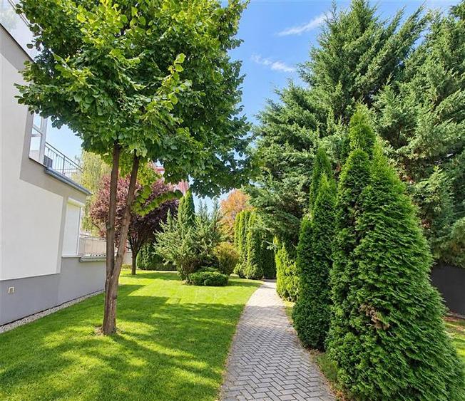 Eleganta la inaltime:Penthouse cu view verde, 56mp terasa, Avantgarden, Brasov
