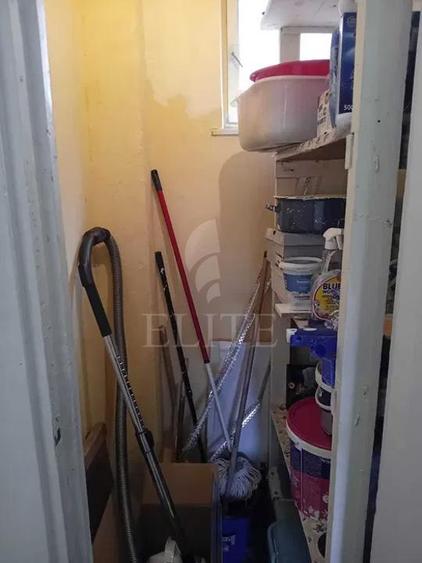 Apartament 4 camere în zona COLINA