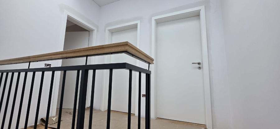 AVALON ONE ARAD - Case cu design exclusivist la cheie in spate la AFI MALL