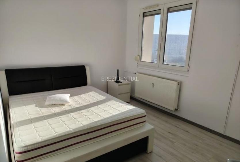 Apartament 3 camere  semidecomandat - zona Titan - 5