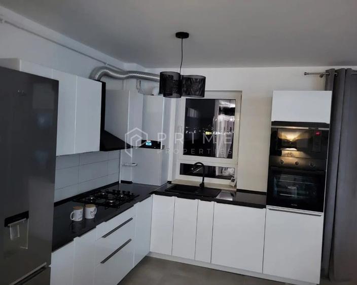 3 Camere/ Decomandat/ Etaj 3/ Amenajat Lux/ Complex Maurer