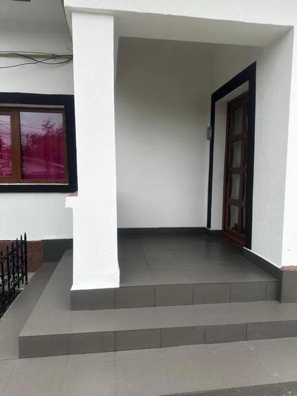 Casa de 5 camere / individuala / teren 384 mp / toate utilitatile / Campina