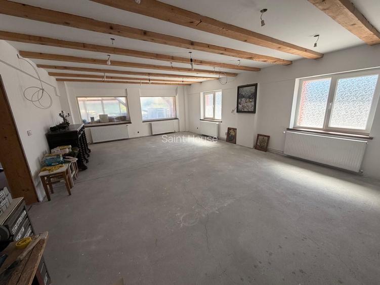 Casă de vanzare 6 camere 220 m² utili cu 376 M² teren la șosea - 25